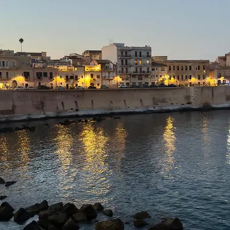 Дом отдыха Ortigia Plemmirio Al Piano Terra