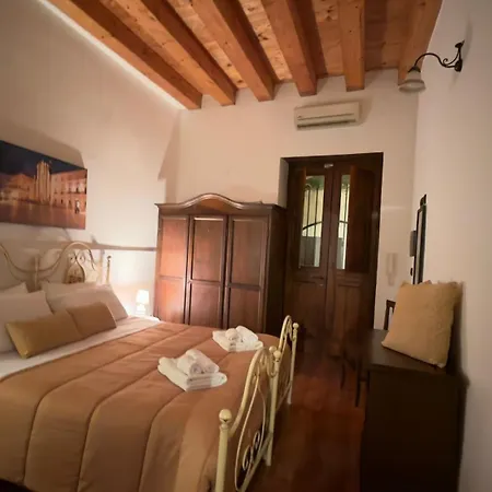 Ortigia Plemmirio Al Piano Terra Дом отдыха Сиракузы